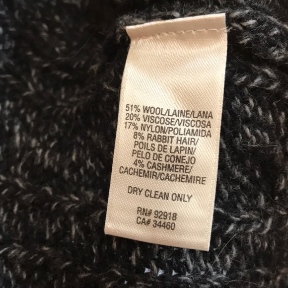 Juicy Couture Sweater - Picture 5 of 5